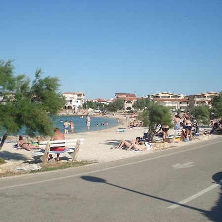 Apartments Oresic วีร์ ภายนอก รูปภาพ
