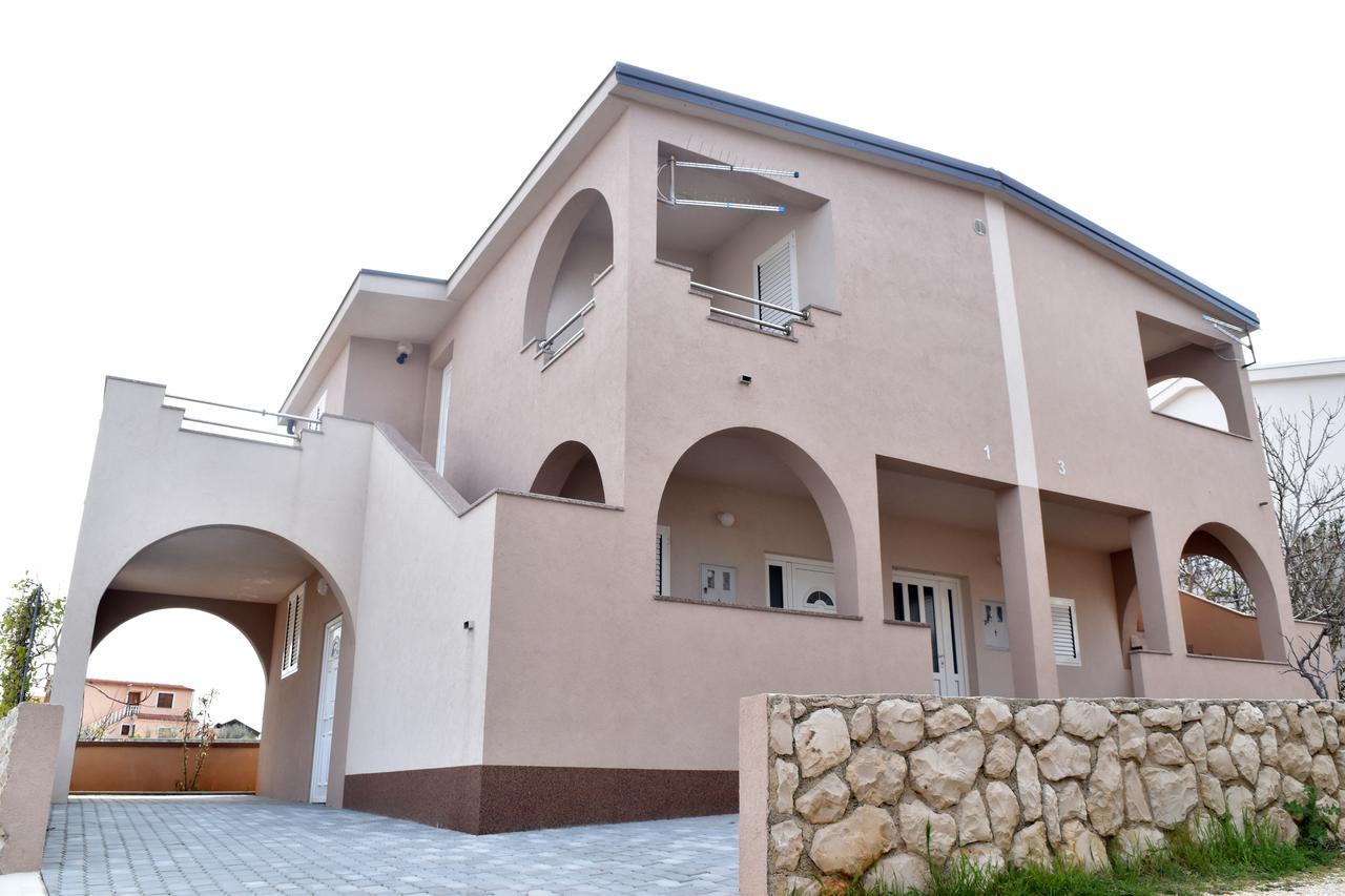 Apartments Oresic วีร์ ภายนอก รูปภาพ