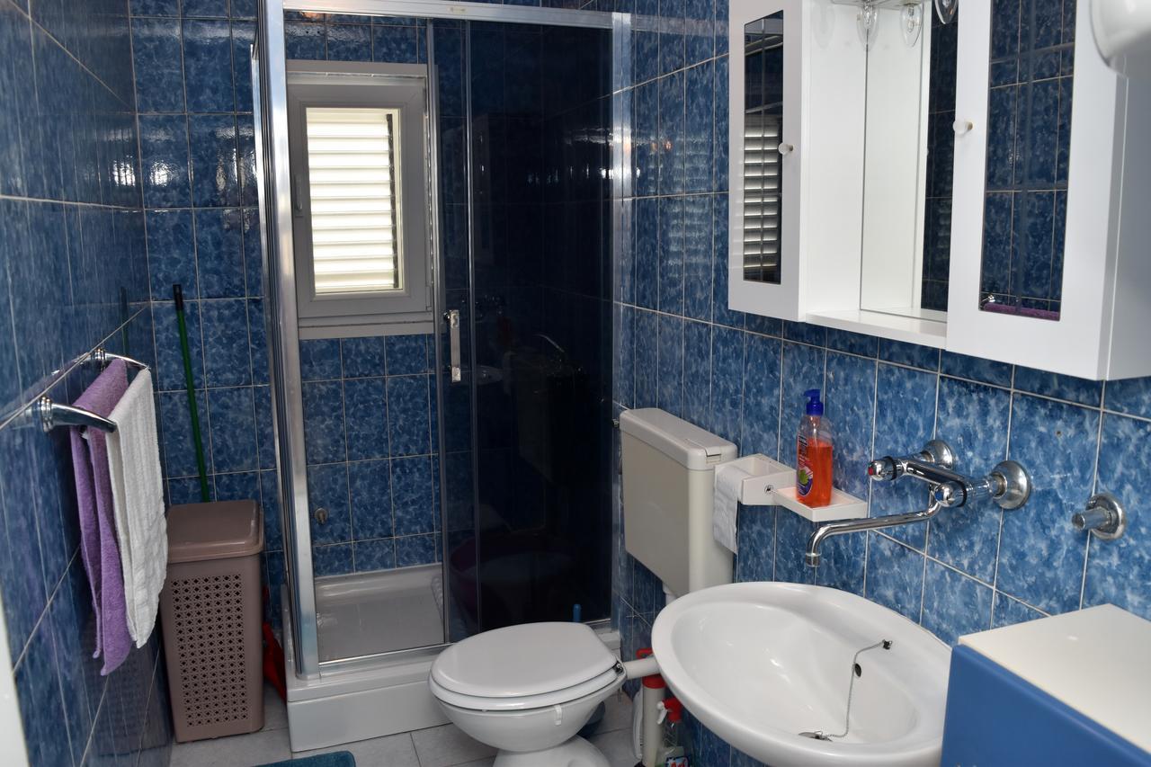 Apartments Oresic วีร์ ภายนอก รูปภาพ