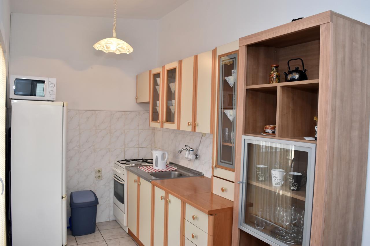 Apartments Oresic วีร์ ภายนอก รูปภาพ