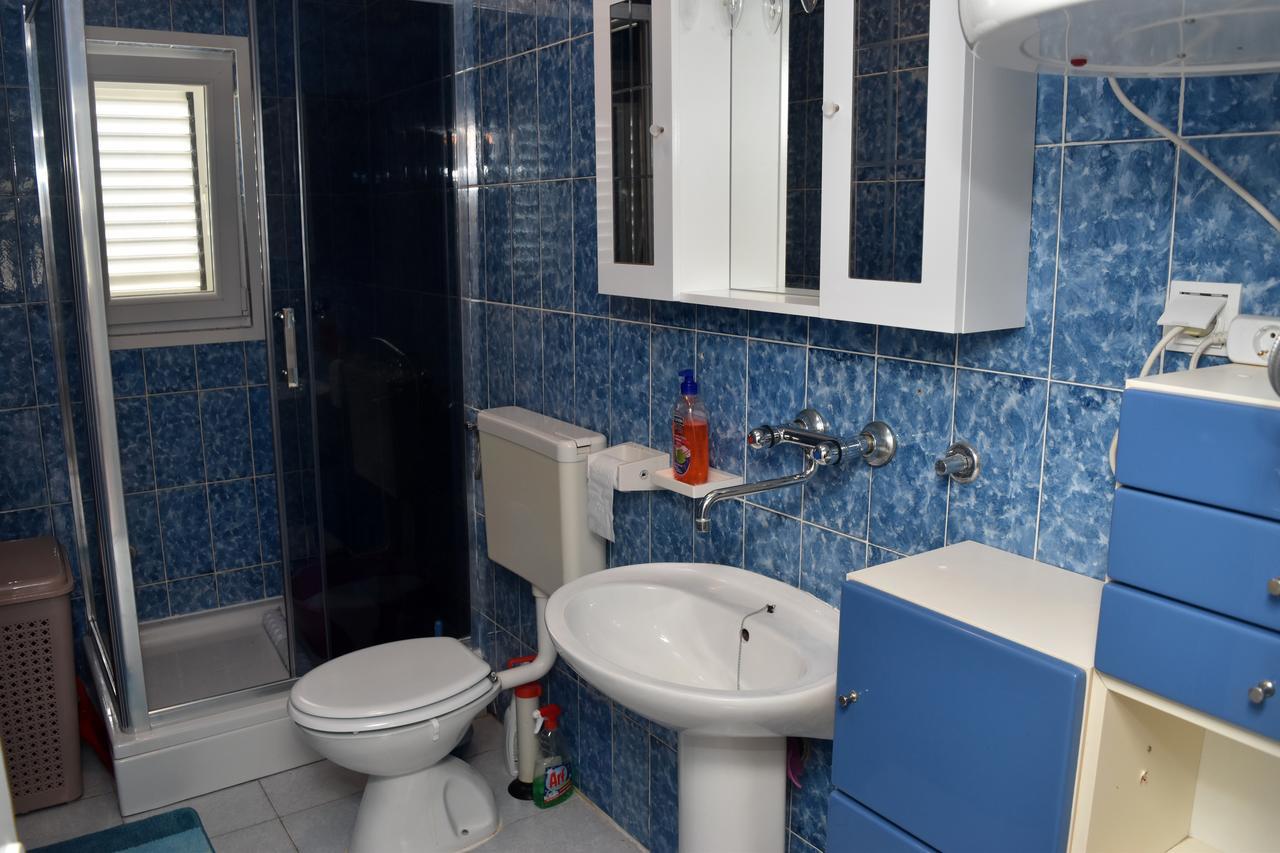 Apartments Oresic วีร์ ภายนอก รูปภาพ